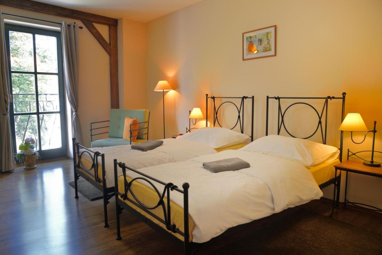 Hotel Via Ironia Високе-Мито Экстерьер фото