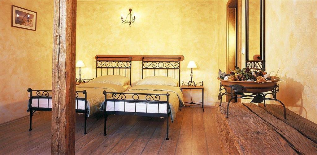 Hotel Via Ironia Високе-Мито Экстерьер фото